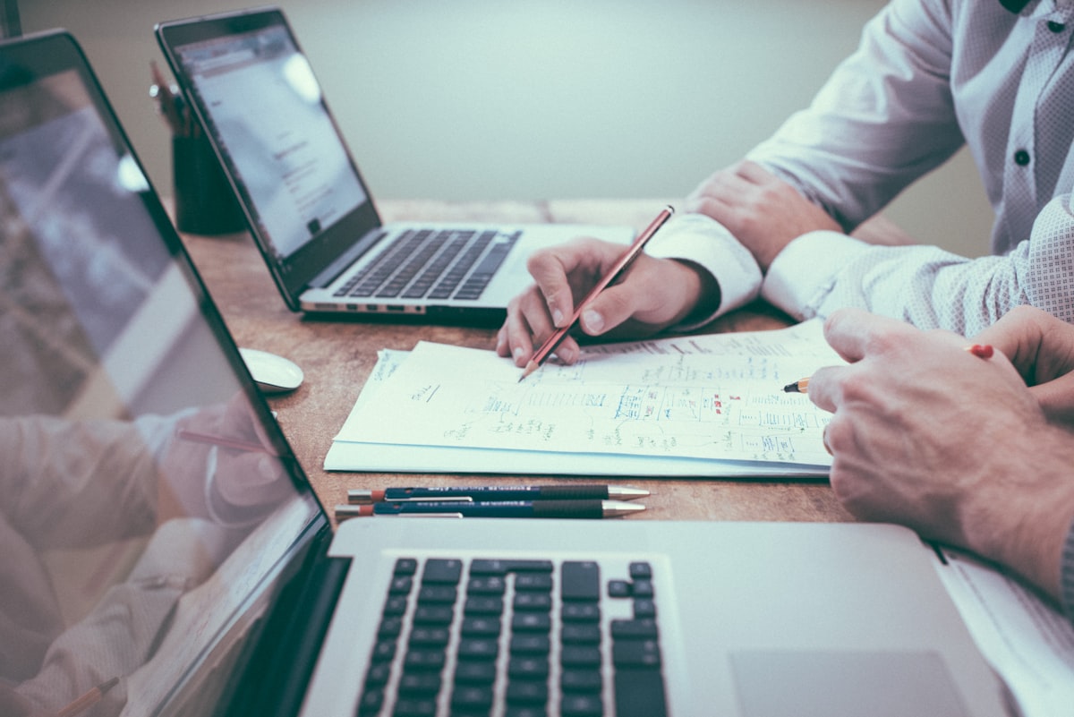 Cómo controlar el flujo de caja en pymes LatAm: método práctico 2026